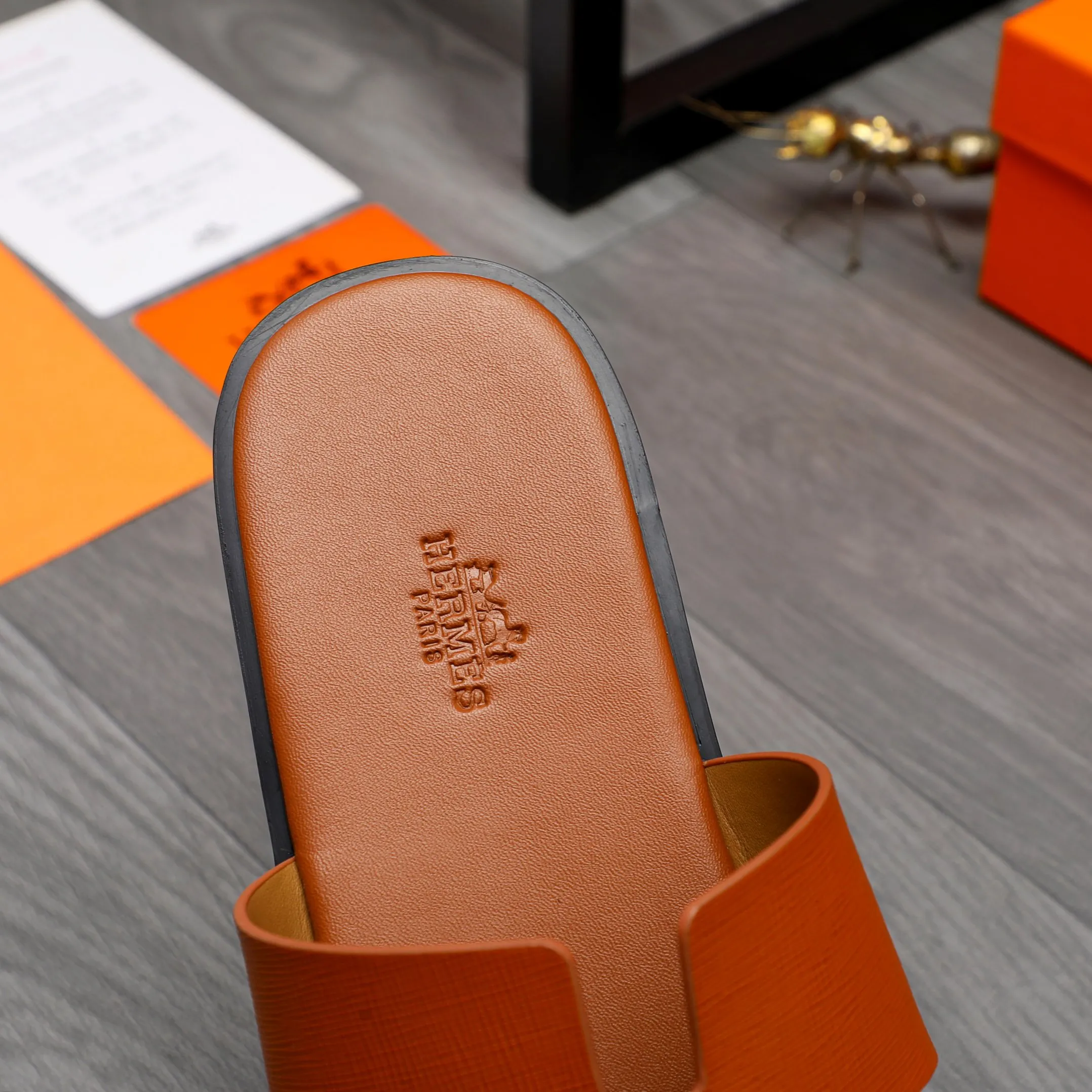 Men's shoes 💰280 Product trademark: Hermes "Hermes" slippers Regular size: 38-46 Product material: vertical grain cowhide upper, microfiber lining, original outsole